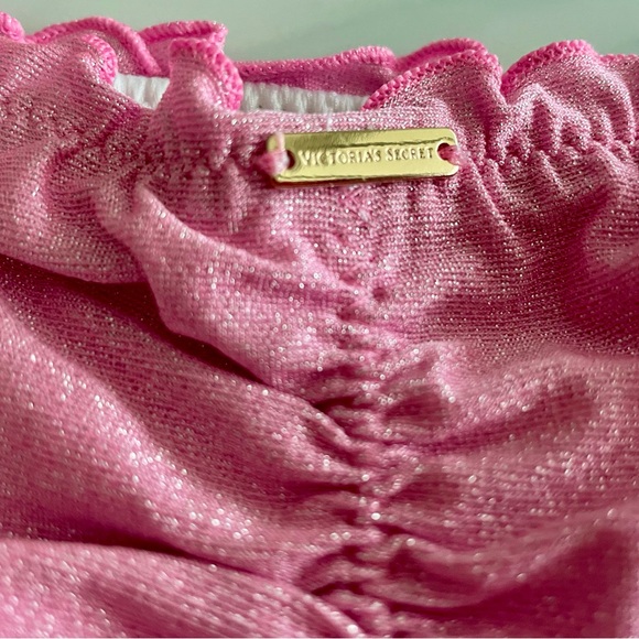 NWOT Victoria Pink Ruffled Bikini - Picture 5 of 11